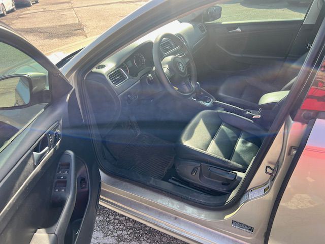 2014 Volkswagen Jetta Image 9