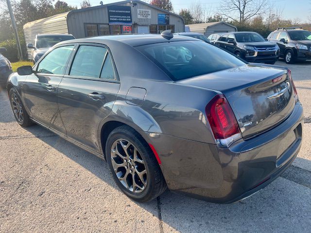 2016 Chrysler 300 Image 6