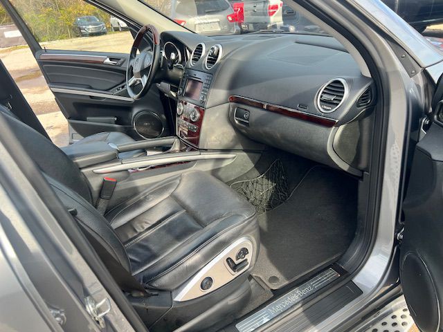 2011 Mercedes-Benz GL-Class Image 8