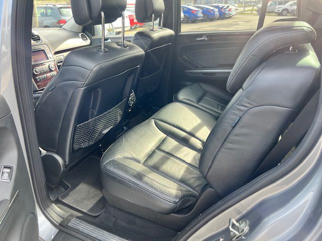 2011 Mercedes-Benz GL-Class Image 9