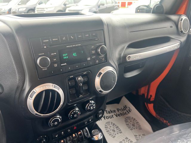 2012 Jeep Wrangler Unlimited Image 9