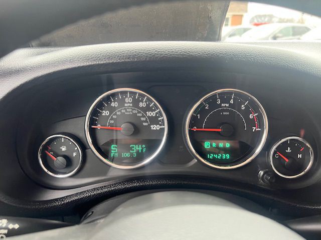 2012 Jeep Wrangler Unlimited Image 11