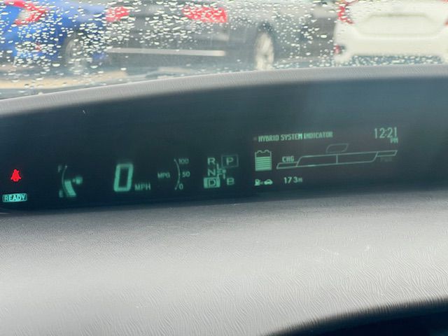 2010 Toyota Prius Image 12