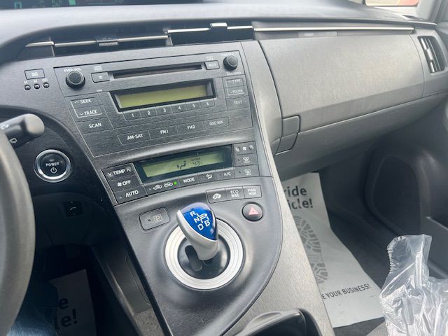 2010 Toyota Prius Image 13