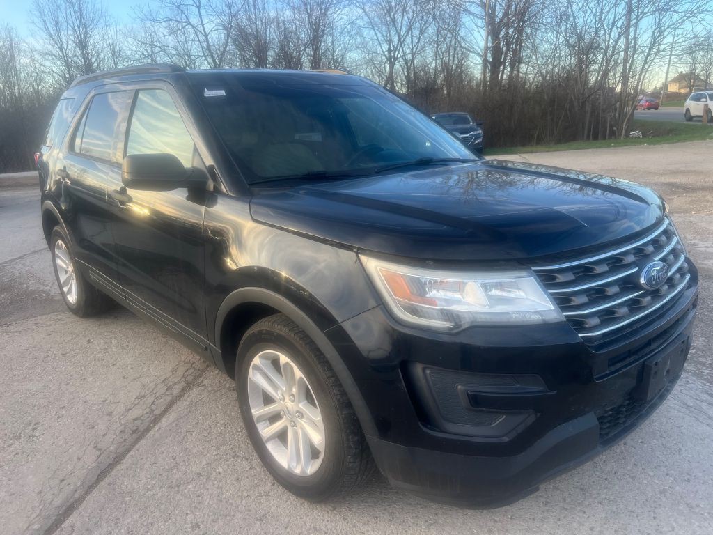 2017 Ford Explorer Image 1