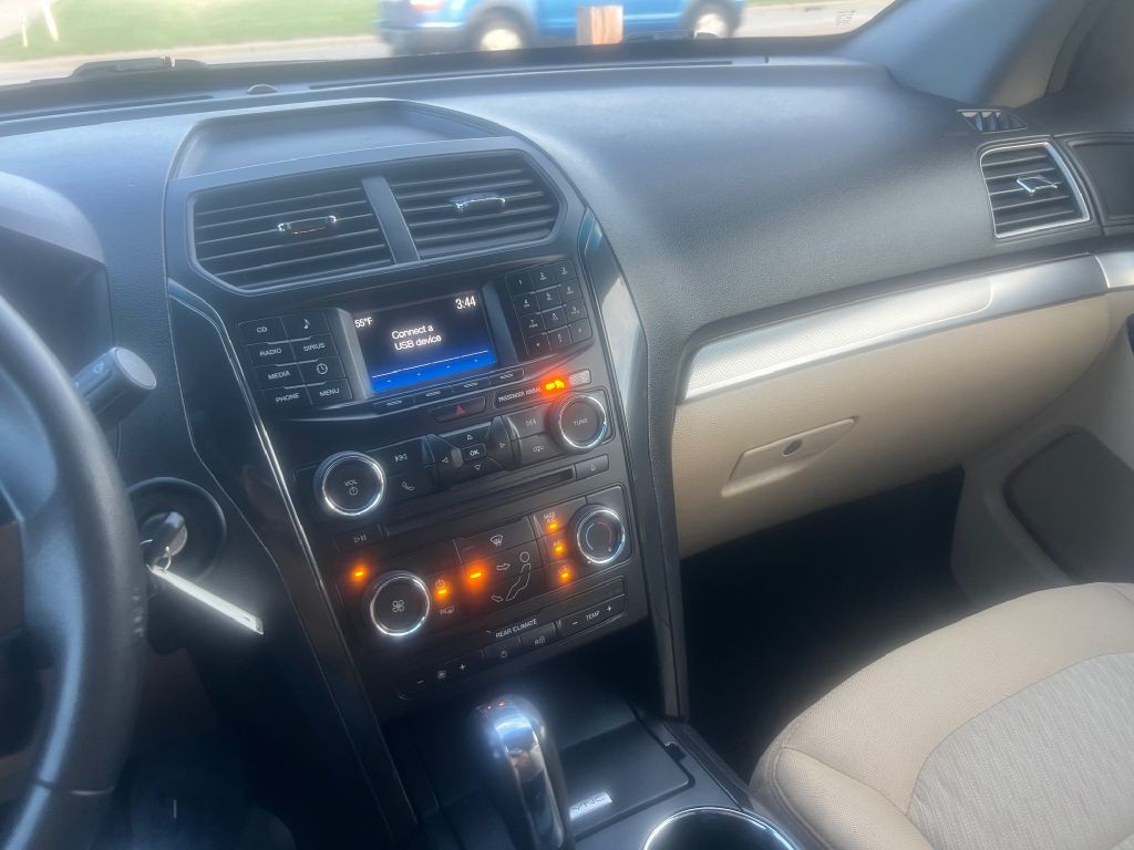 2017 Ford Explorer Image 10