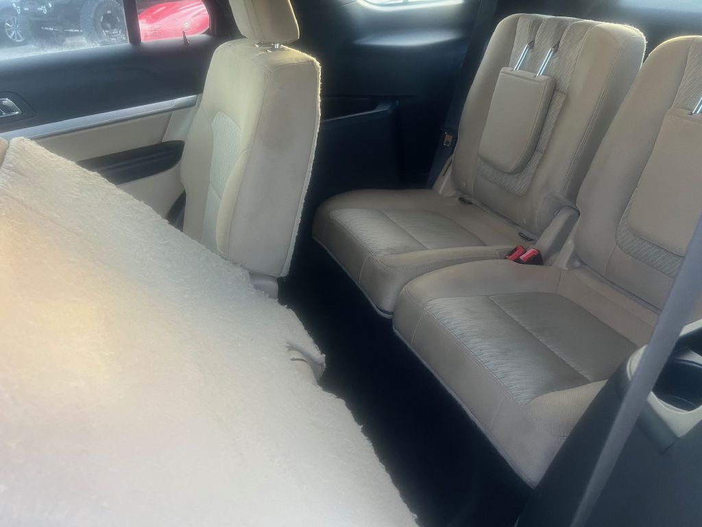 2017 Ford Explorer Image 13