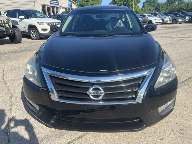 2015 Nissan Altima Image 2