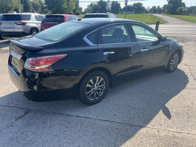 2015 Nissan Altima Image 4