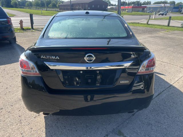 2015 Nissan Altima Image 5