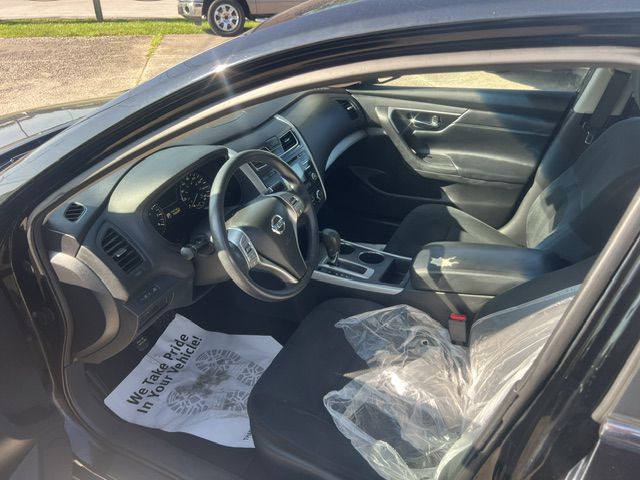 2015 Nissan Altima Image 8