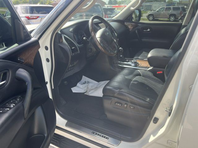 2014 INFINITI QX80 Image 11