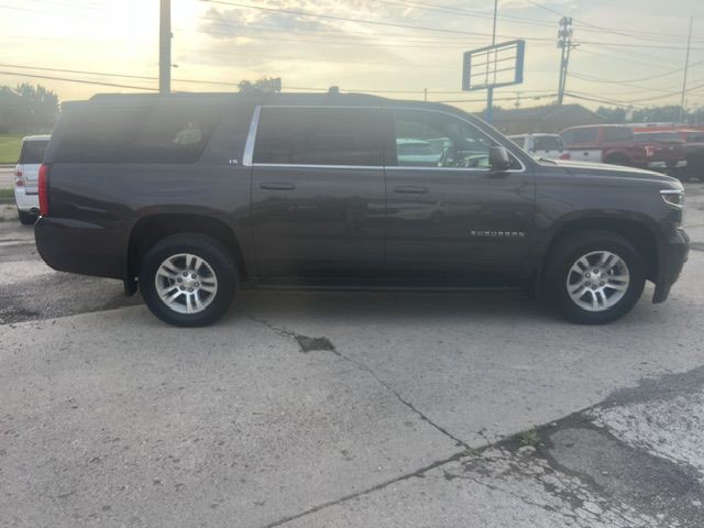 2015 Chevrolet Suburban Image 7