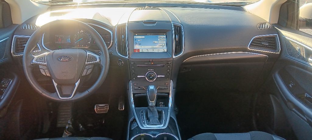 2016 Ford Edge Image 10