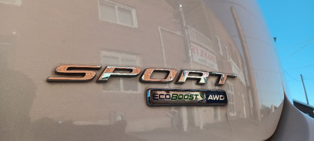2016 Ford Edge Image 16