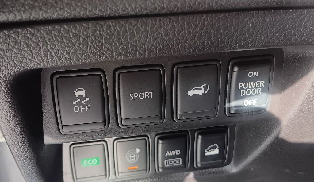 2015 Nissan Rogue Image 17