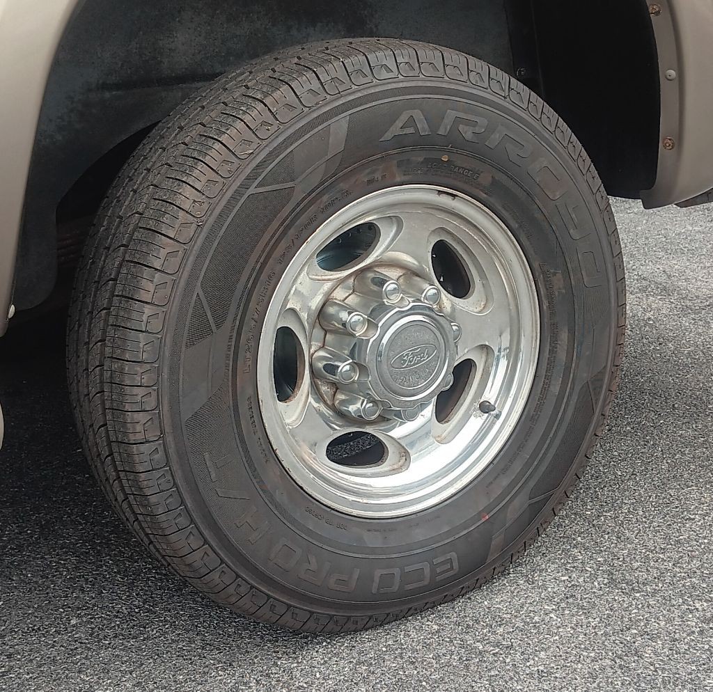 2000 Ford Excursion Image 9