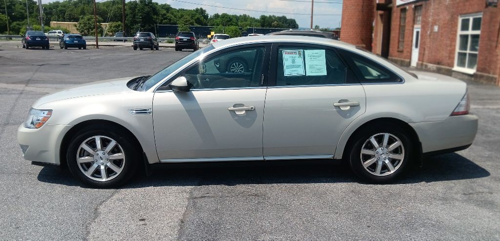 2008 Ford Taurus Image 2