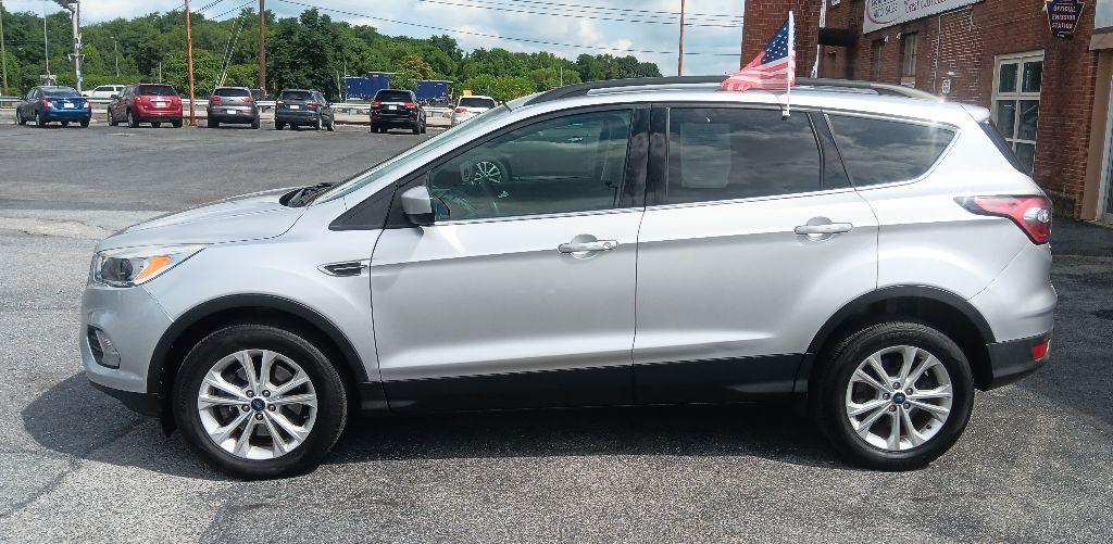 2018 Ford Escape Image 2