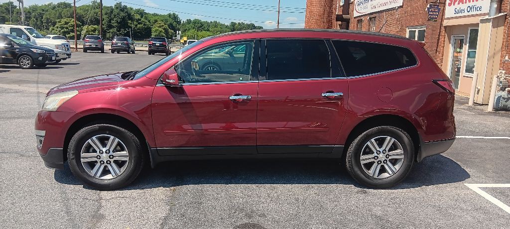 2015 Chevrolet Traverse Image 2
