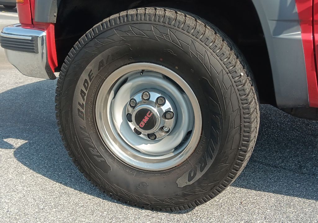 1999 GMC Sierra 3500 Image 9
