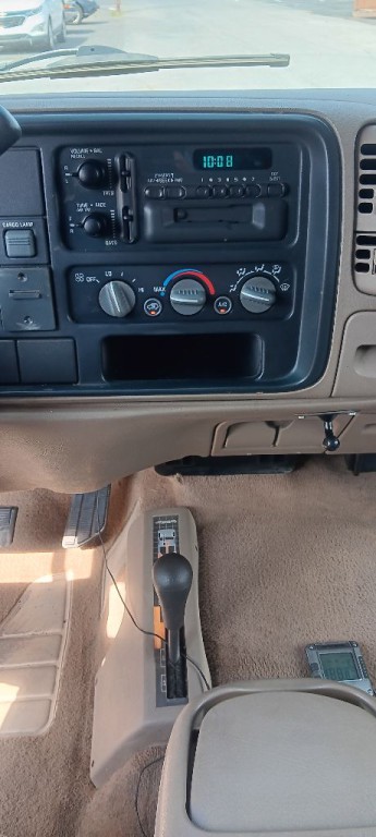1999 GMC Sierra 3500 Image 18