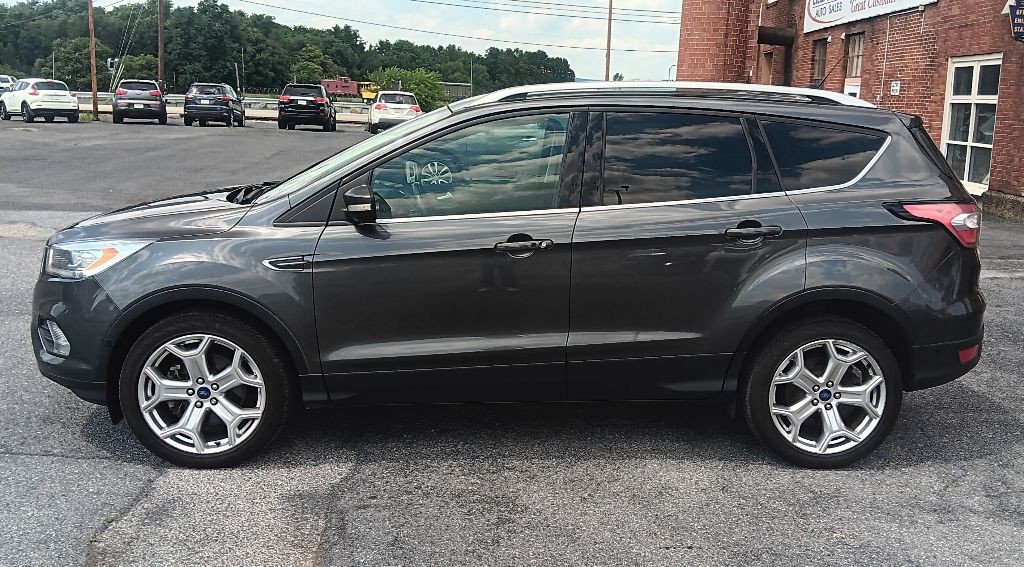 2018 Ford Escape Image 2