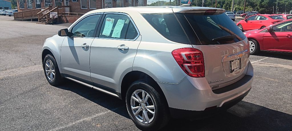 2017 Chevrolet Equinox Image 3