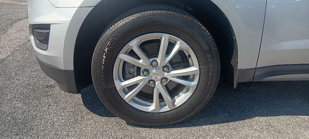 2017 Chevrolet Equinox Image 9