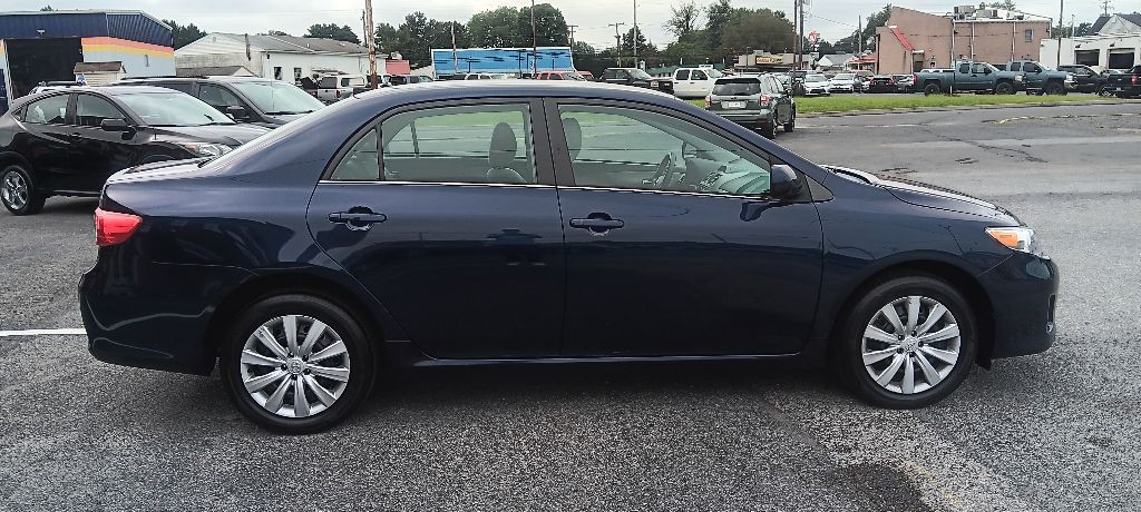 2013 Toyota Corolla Image 18