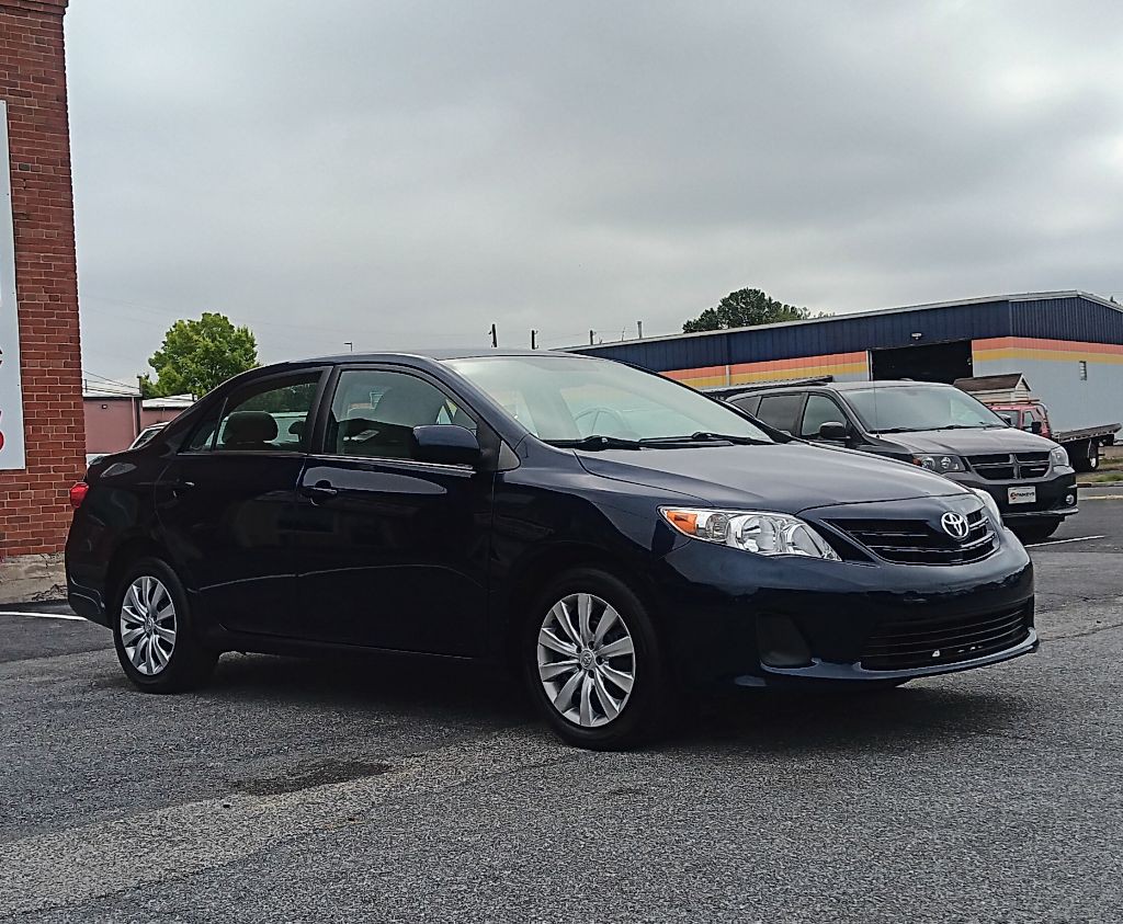 2013 Toyota Corolla Image 19