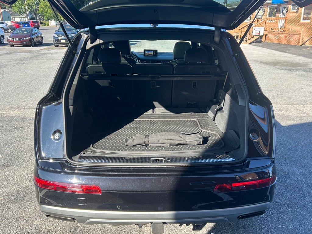 2018 Audi Q7 Image 17