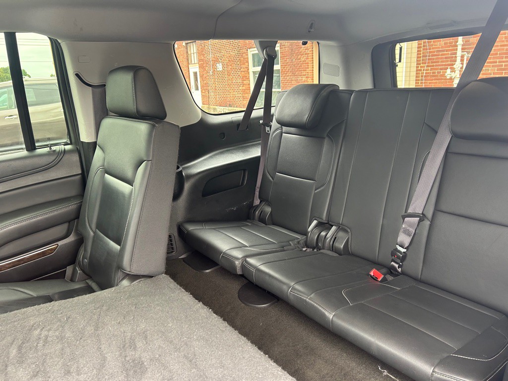 2017 Chevrolet Suburban Image 13