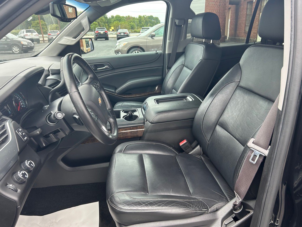 2017 Chevrolet Suburban Image 15