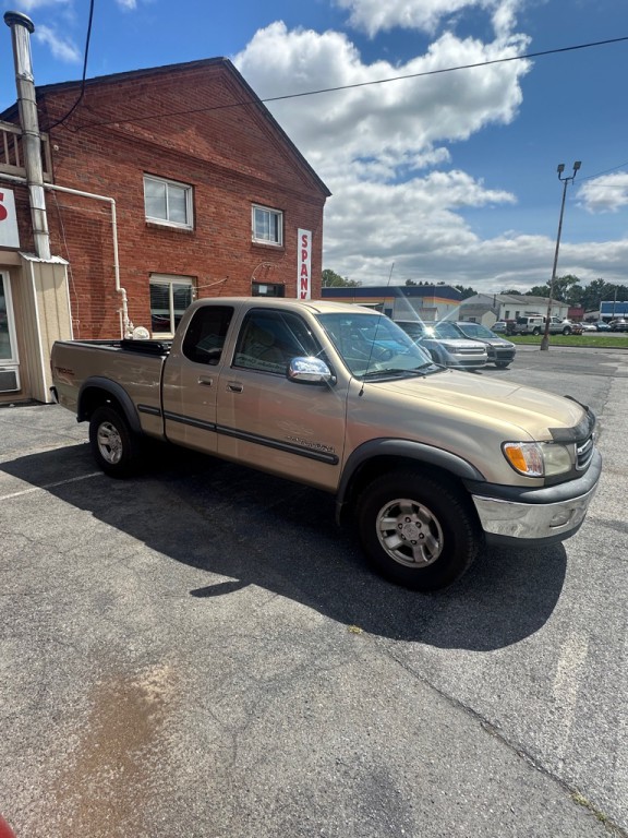 2002 Toyota Tundra Image 2
