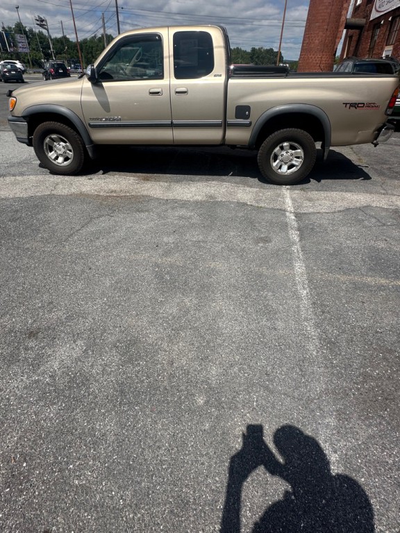 2002 Toyota Tundra Image 4