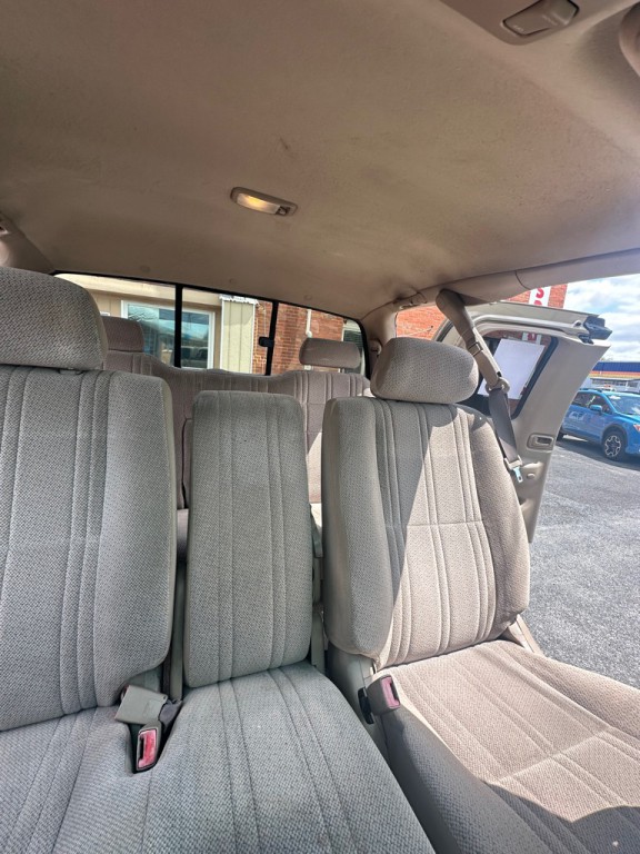 2002 Toyota Tundra Image 16