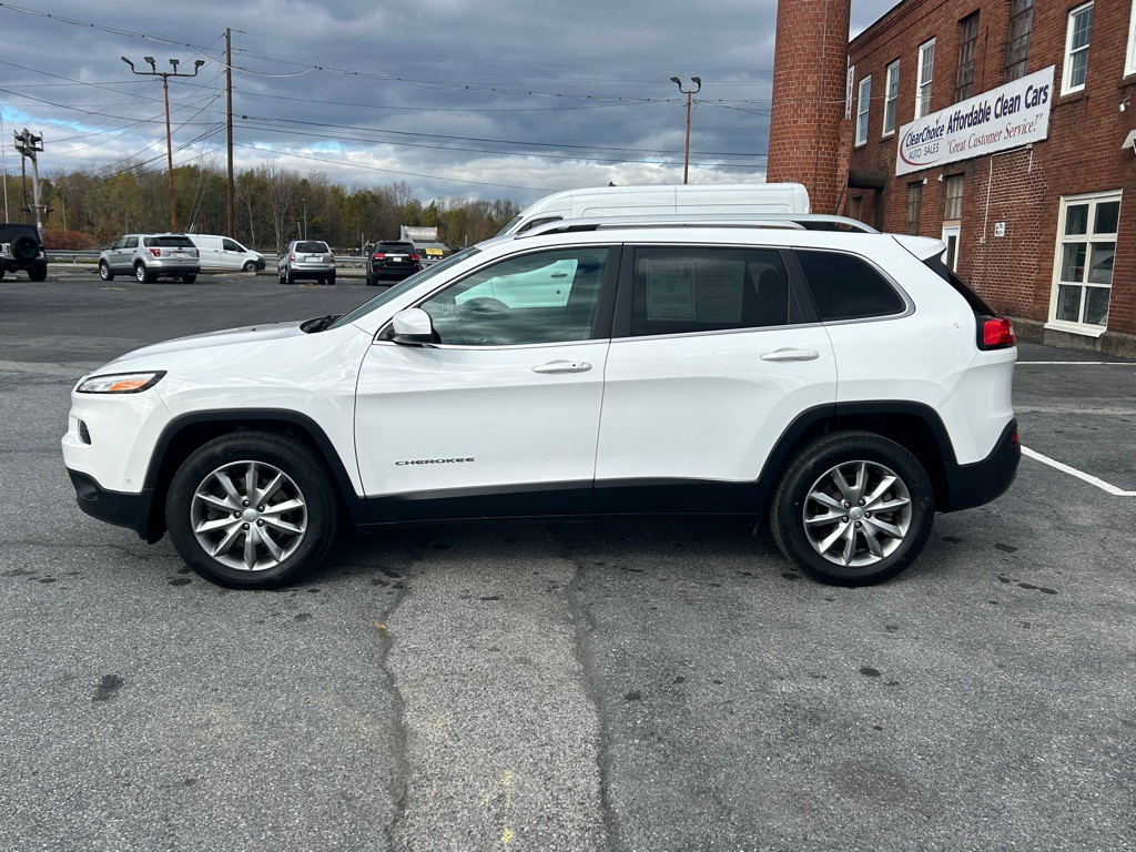 2017 Jeep Cherokee Image 2