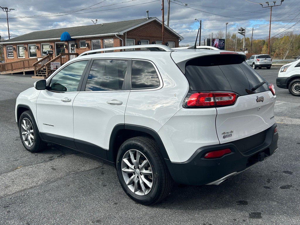 2017 Jeep Cherokee Image 3