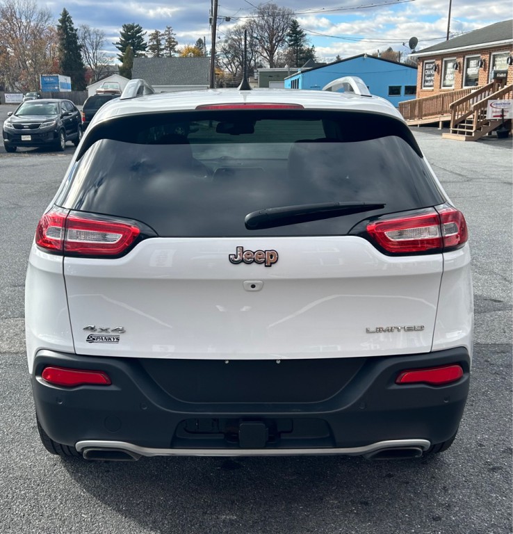 2017 Jeep Cherokee Image 4