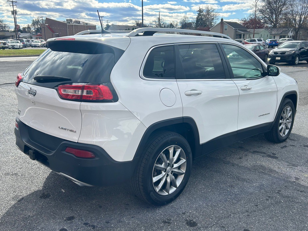 2017 Jeep Cherokee Image 5