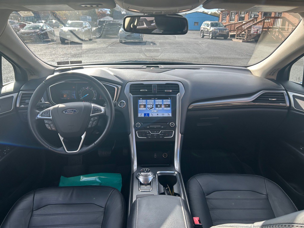 2017 Ford Fusion Image 8