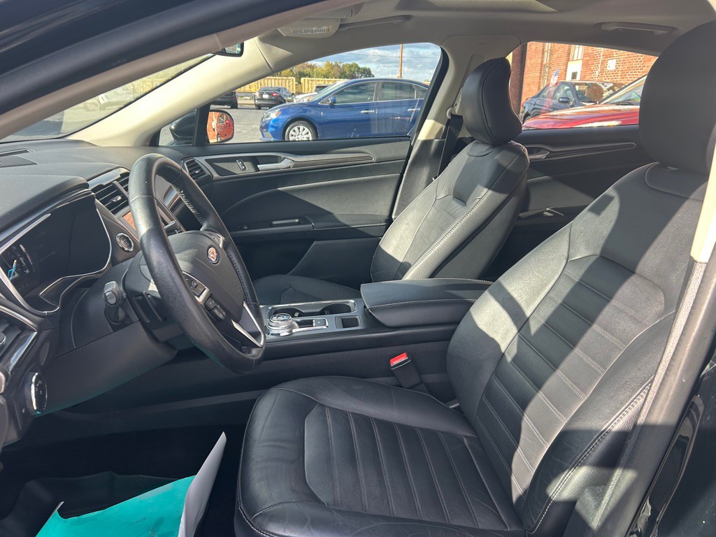 2017 Ford Fusion Image 10