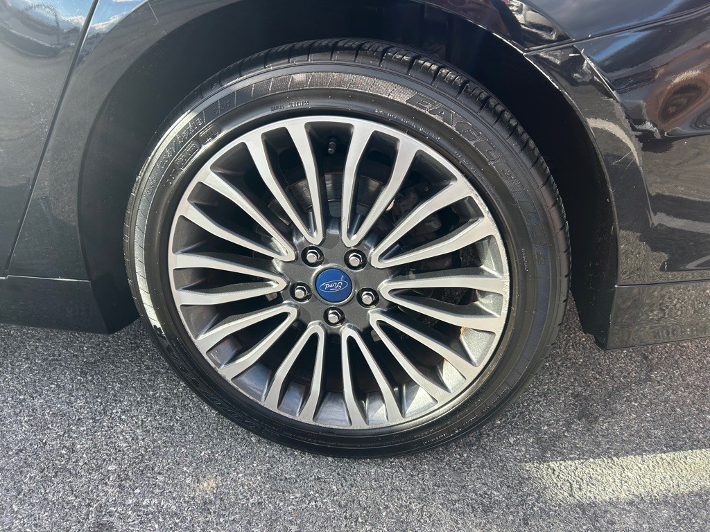 2017 Ford Fusion Image 14