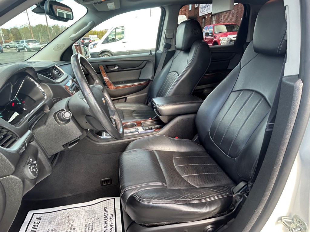 2014 Chevrolet Traverse Image 16