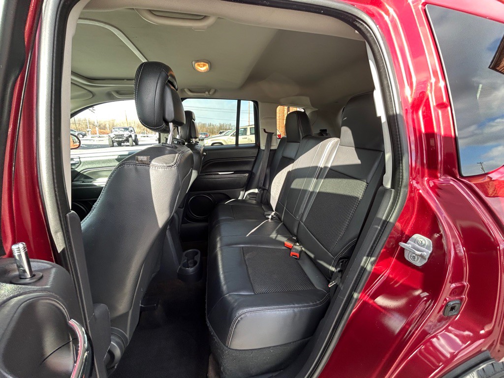 2014 Jeep Compass Image 13