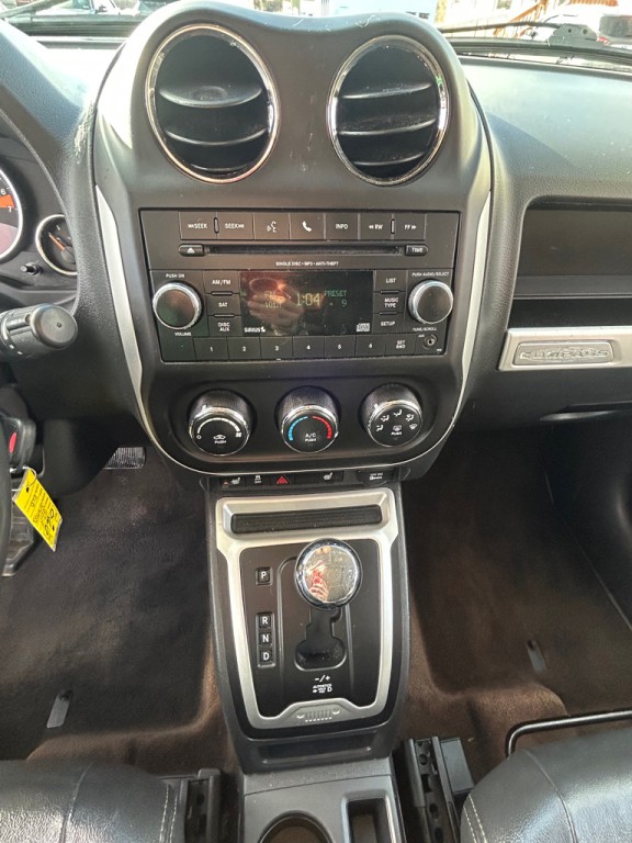 2014 Jeep Compass Image 15