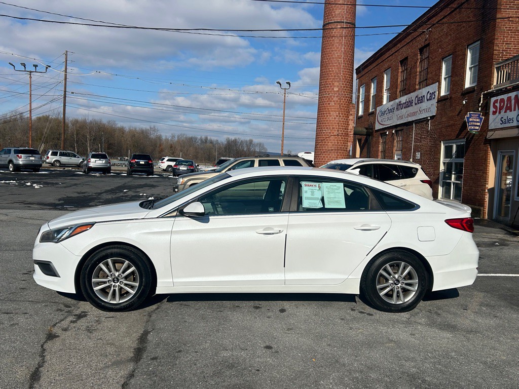 2017 Hyundai Sonata Image 2