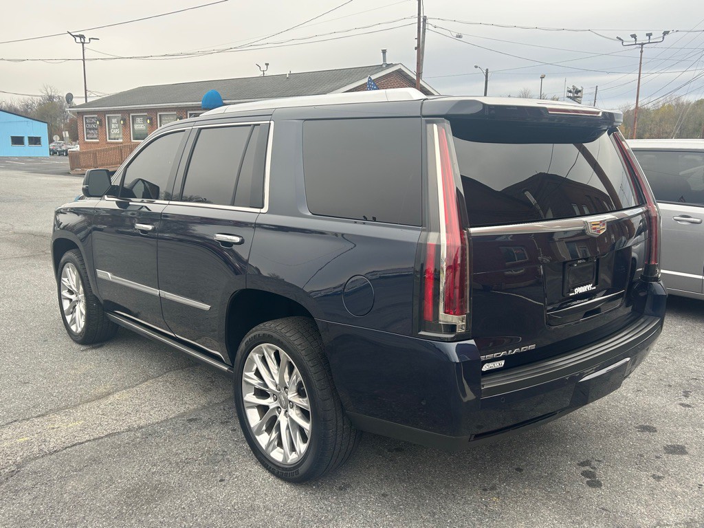 2018 Cadillac Escalade Image 3
