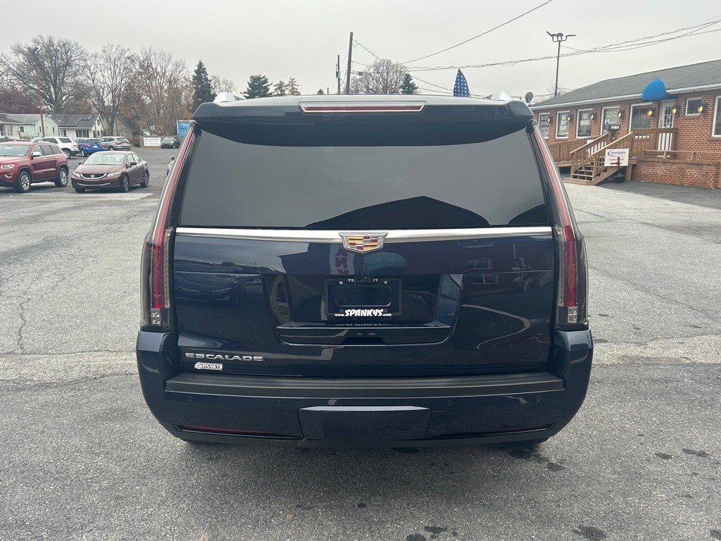 2018 Cadillac Escalade Image 4
